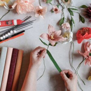 Crepepapir blomster workshop hos Kit Company